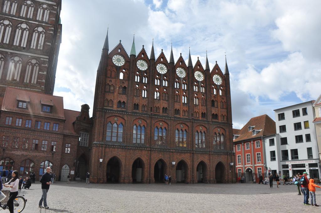 Backsteinspeicher Stralsund Exterior foto